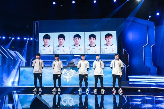 完成重建并 完成重建并